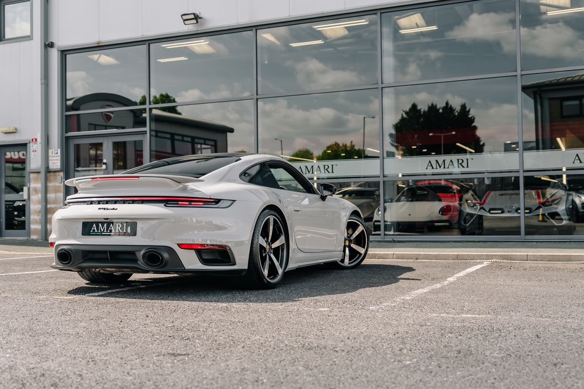 Porsche 911 Turbo 992 Turbo