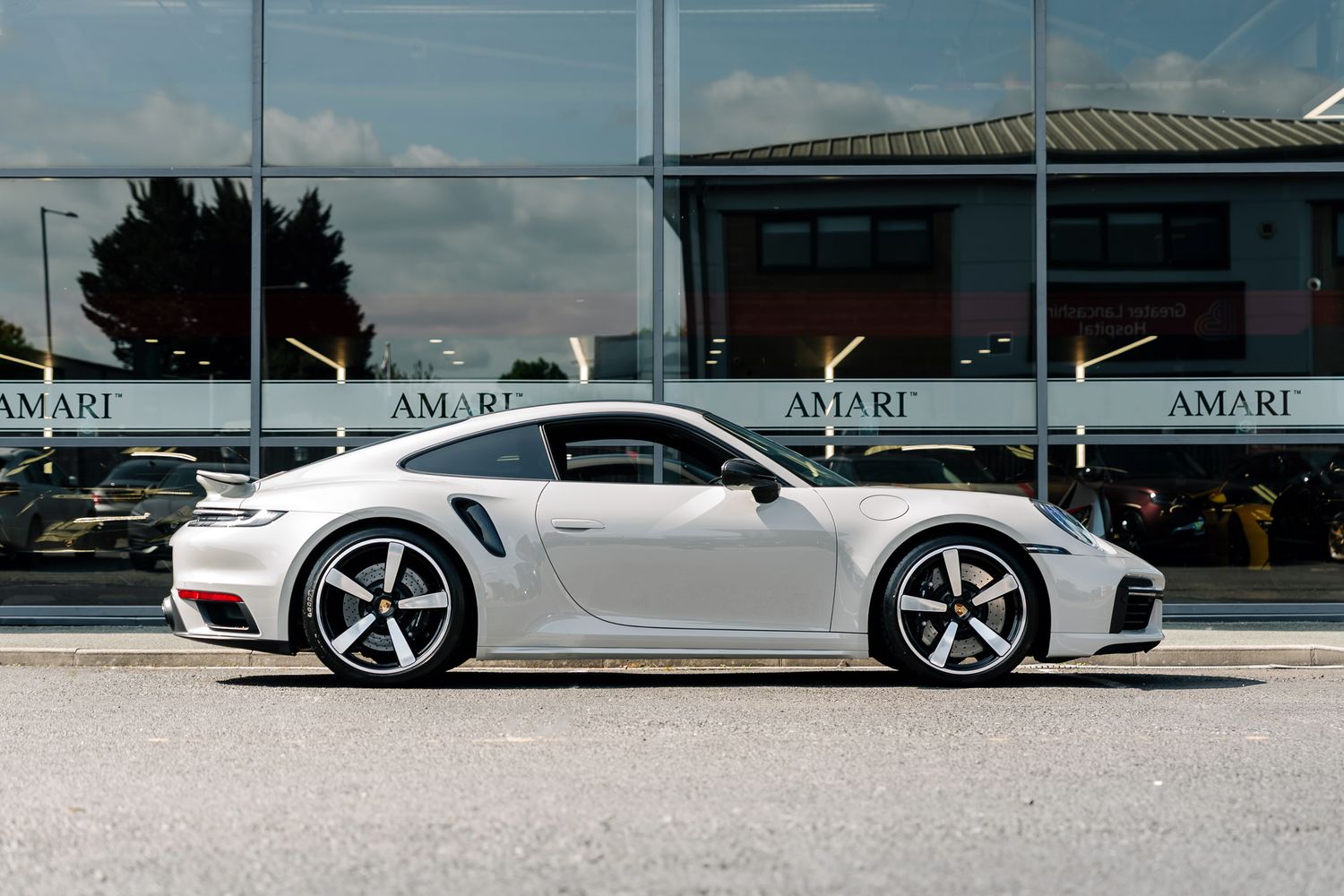 Porsche 911 Turbo 992 Turbo