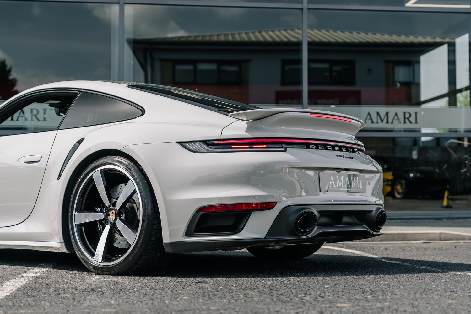 Porsche 911 Turbo 992 Turbo