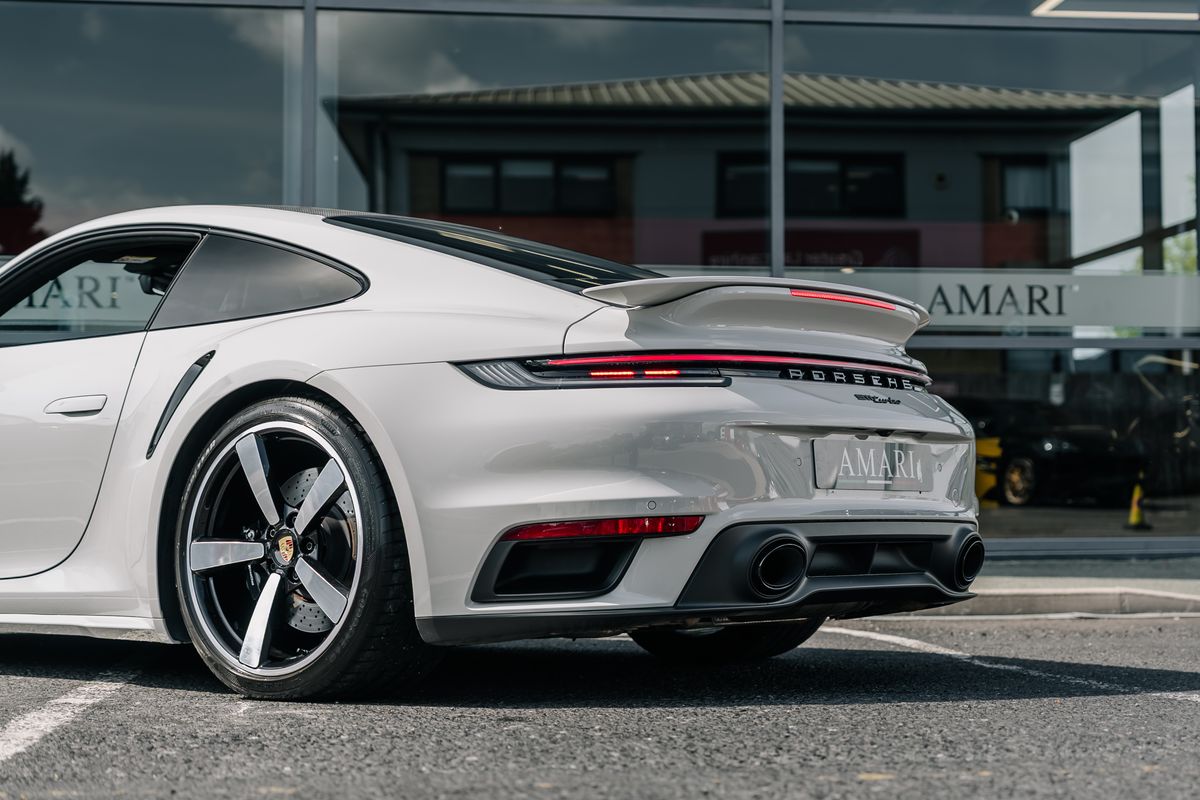 Porsche 911 Turbo 992 Turbo