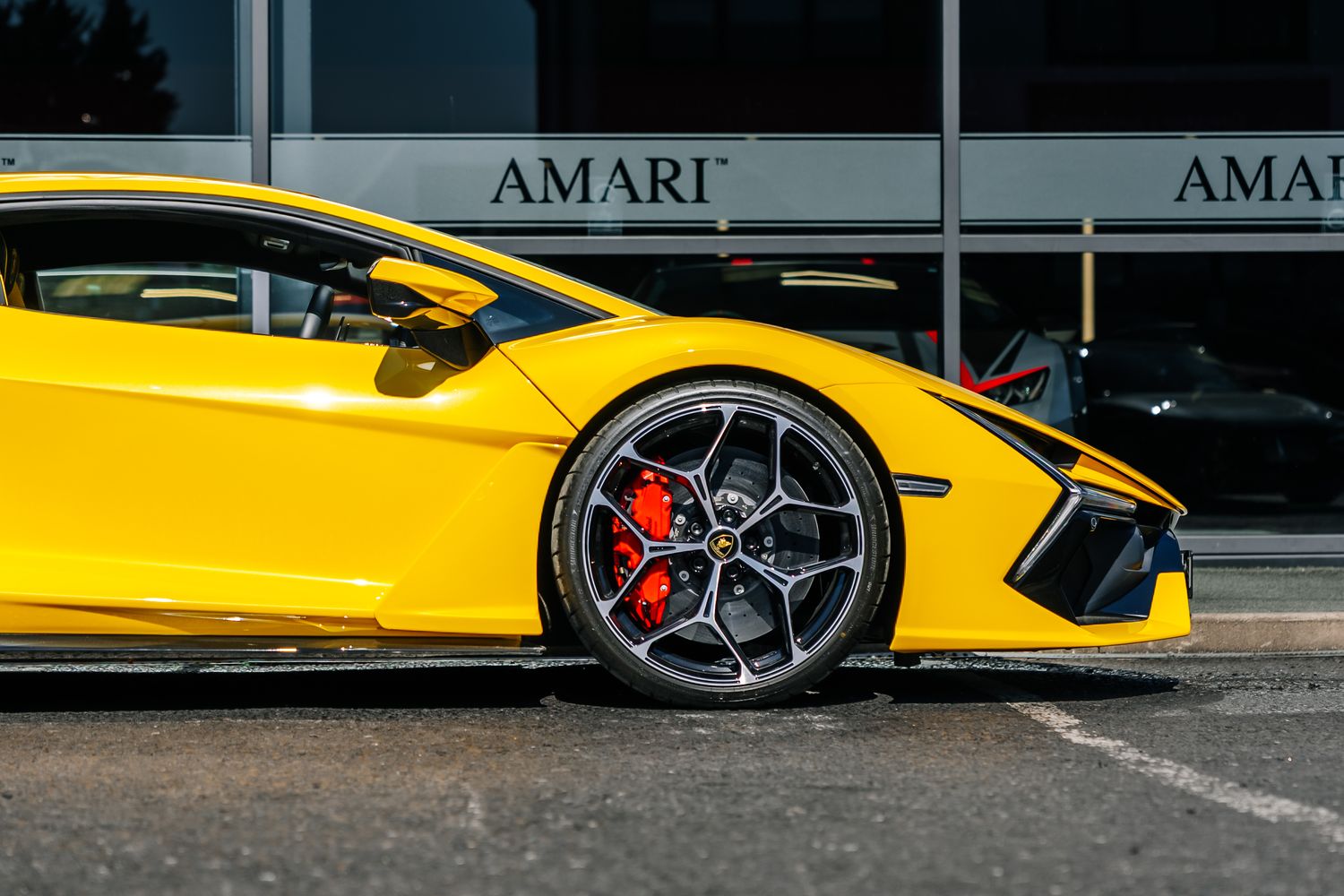 Lamborghini Revuelto