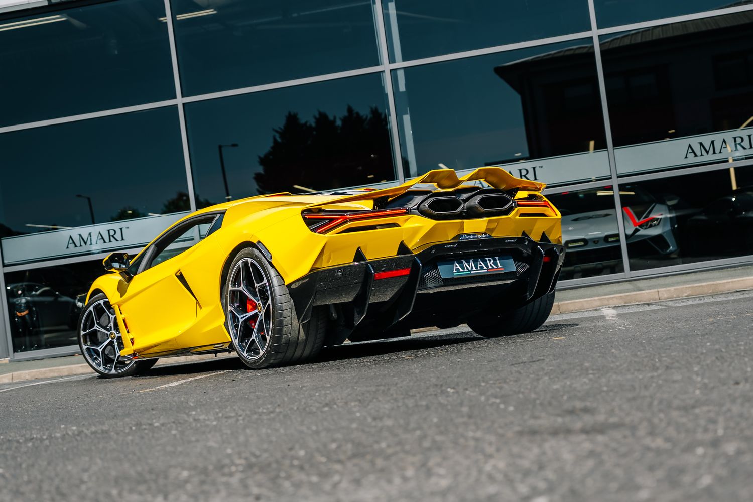 Lamborghini Revuelto