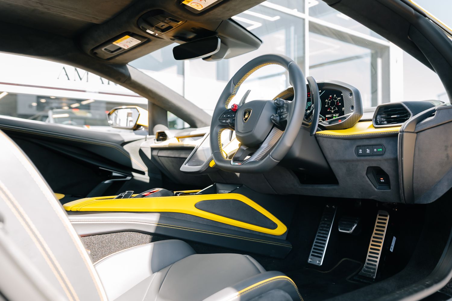 Lamborghini Revuelto