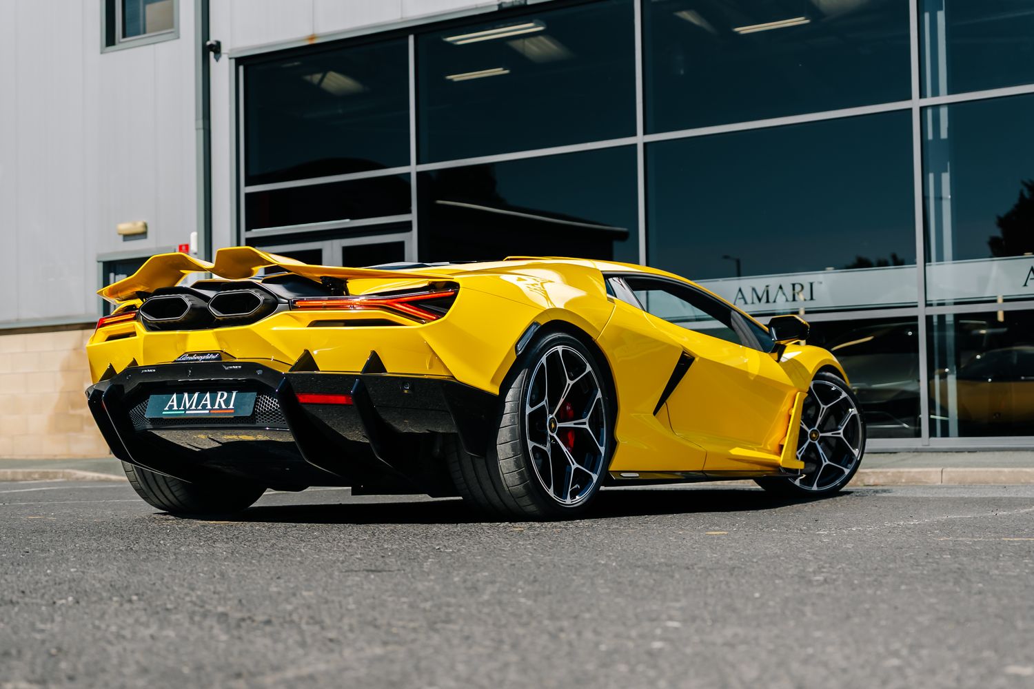 Lamborghini Revuelto
