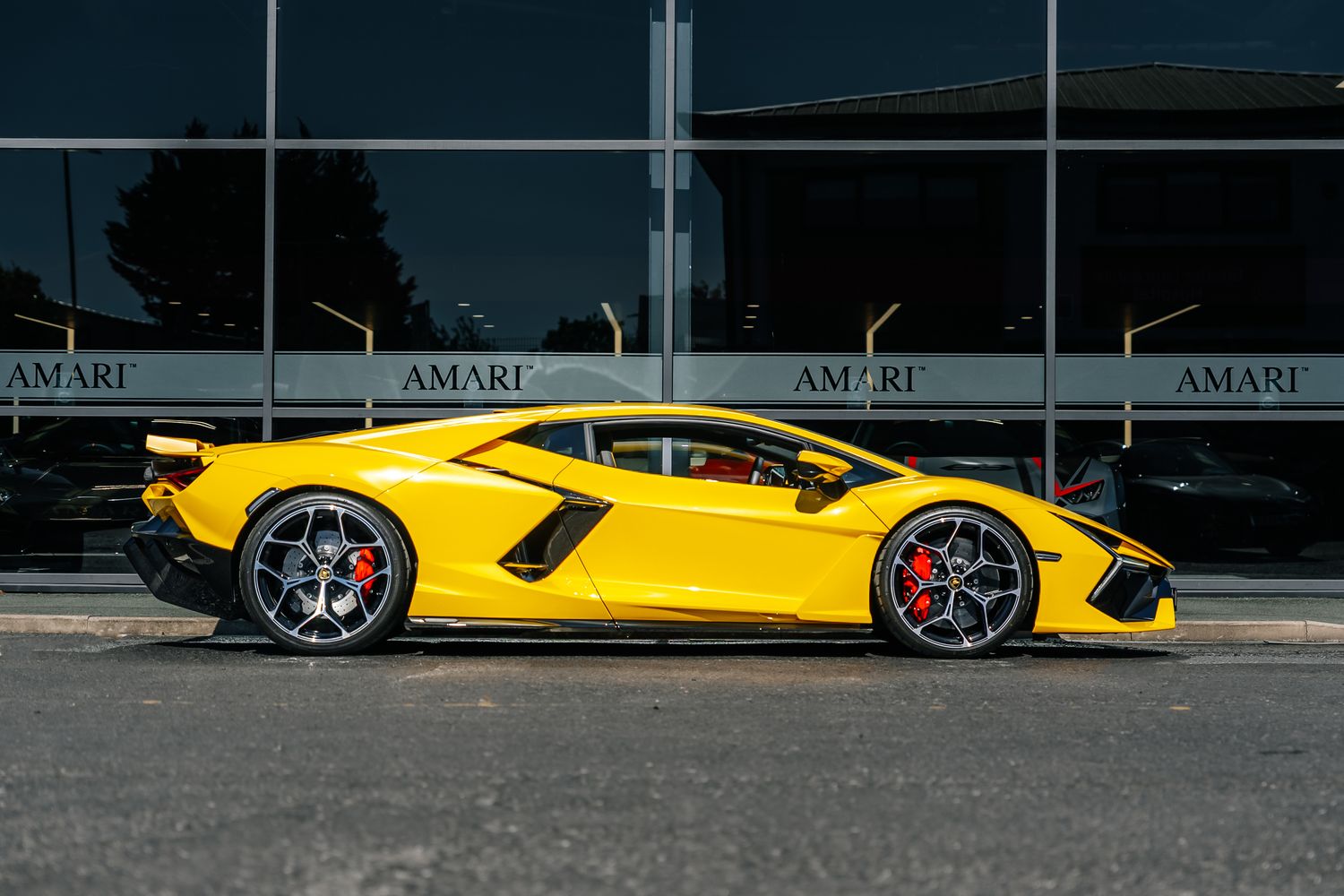 Lamborghini Revuelto