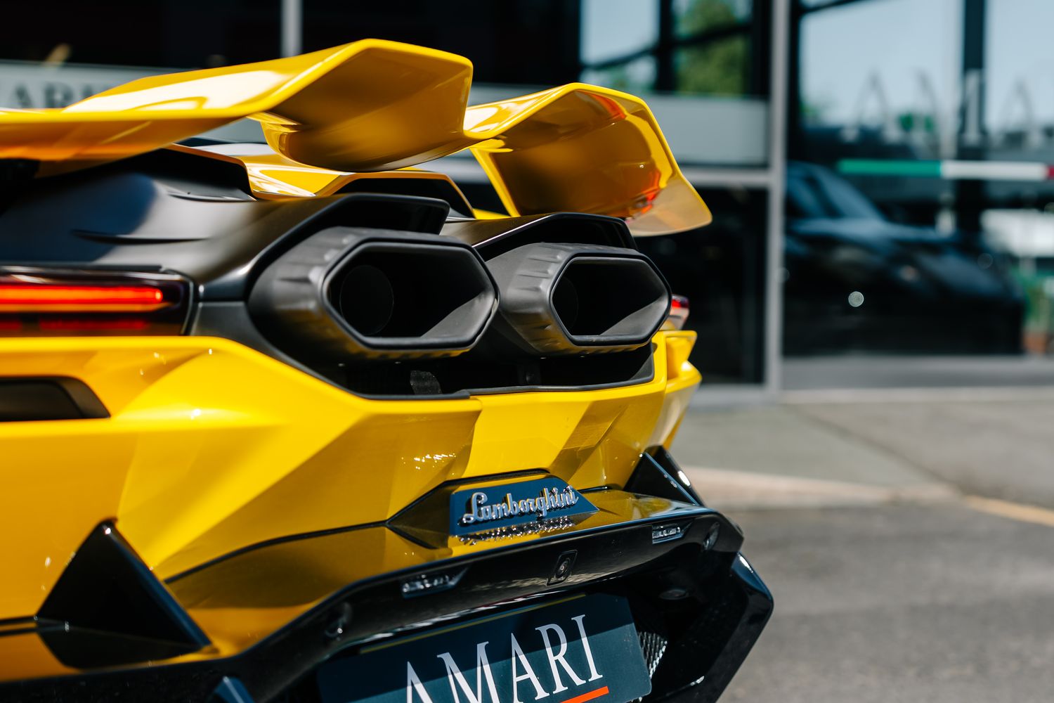 Lamborghini Revuelto