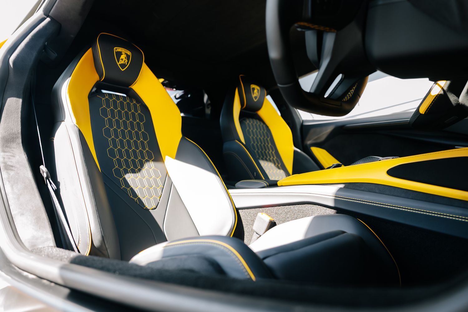 Lamborghini Revuelto