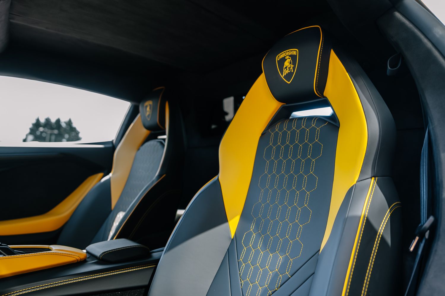 Lamborghini Revuelto