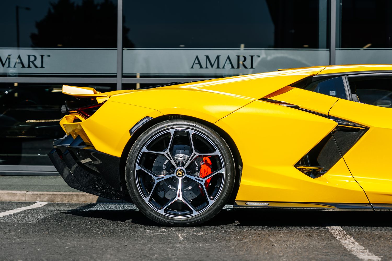 Lamborghini Revuelto