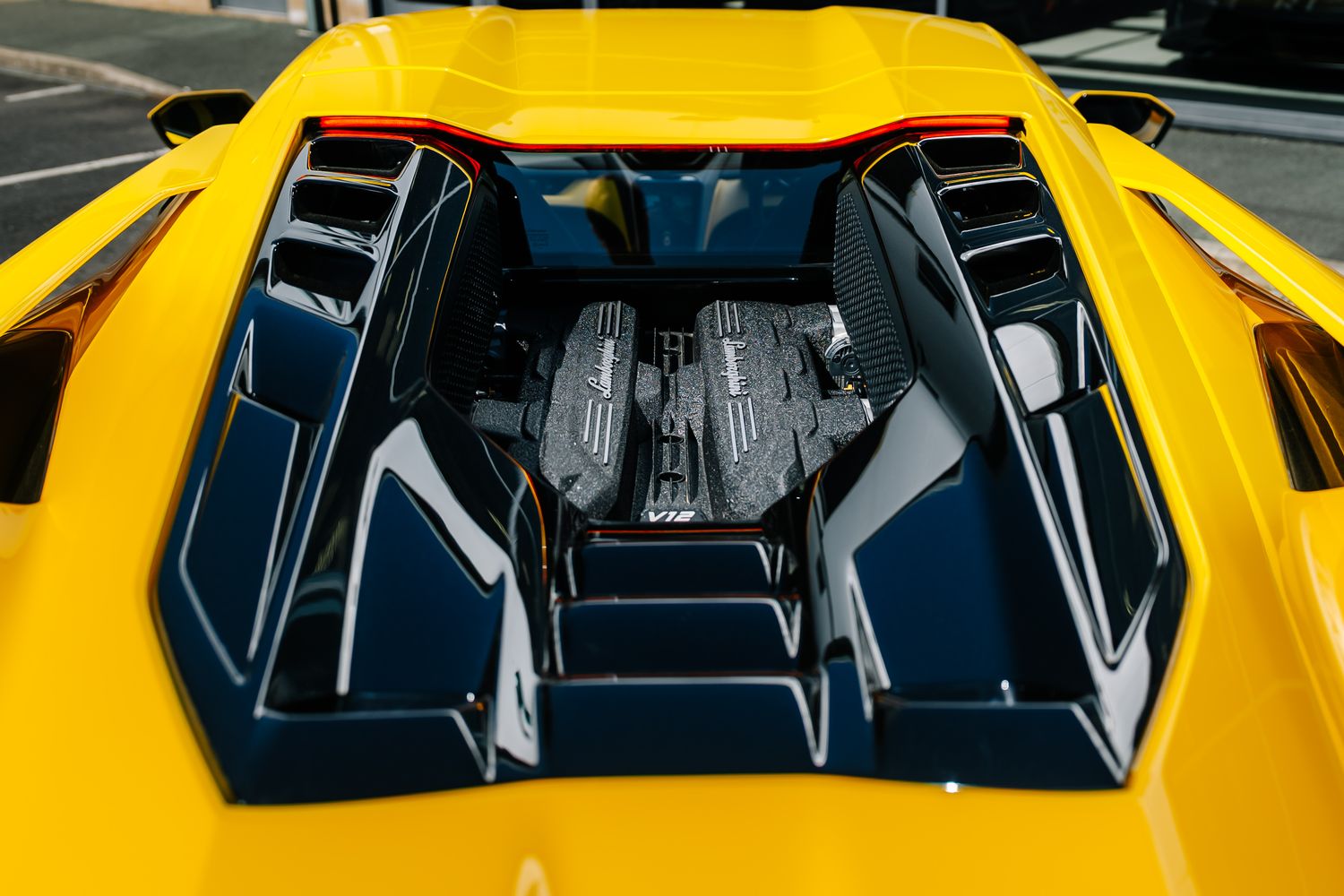 Lamborghini Revuelto
