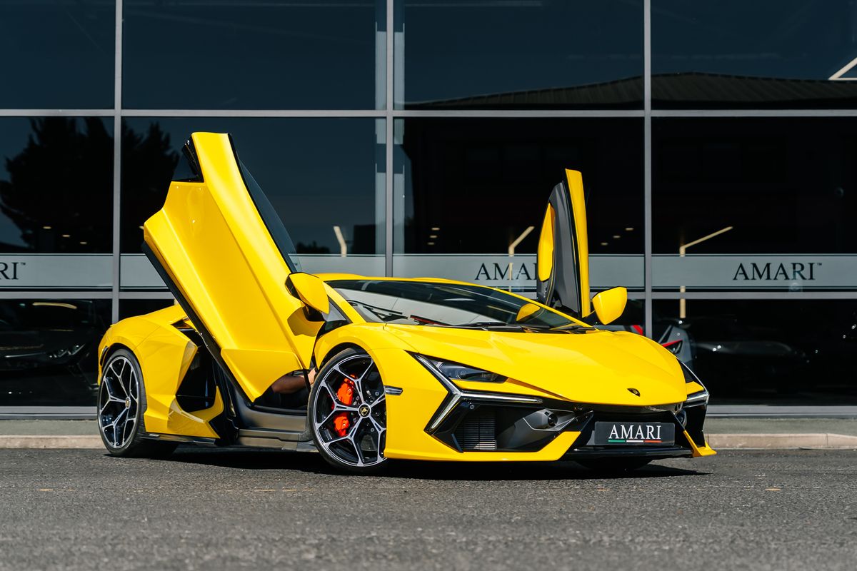 Lamborghini Revuelto