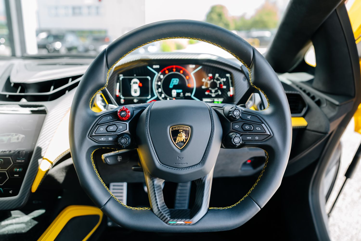 Lamborghini Revuelto