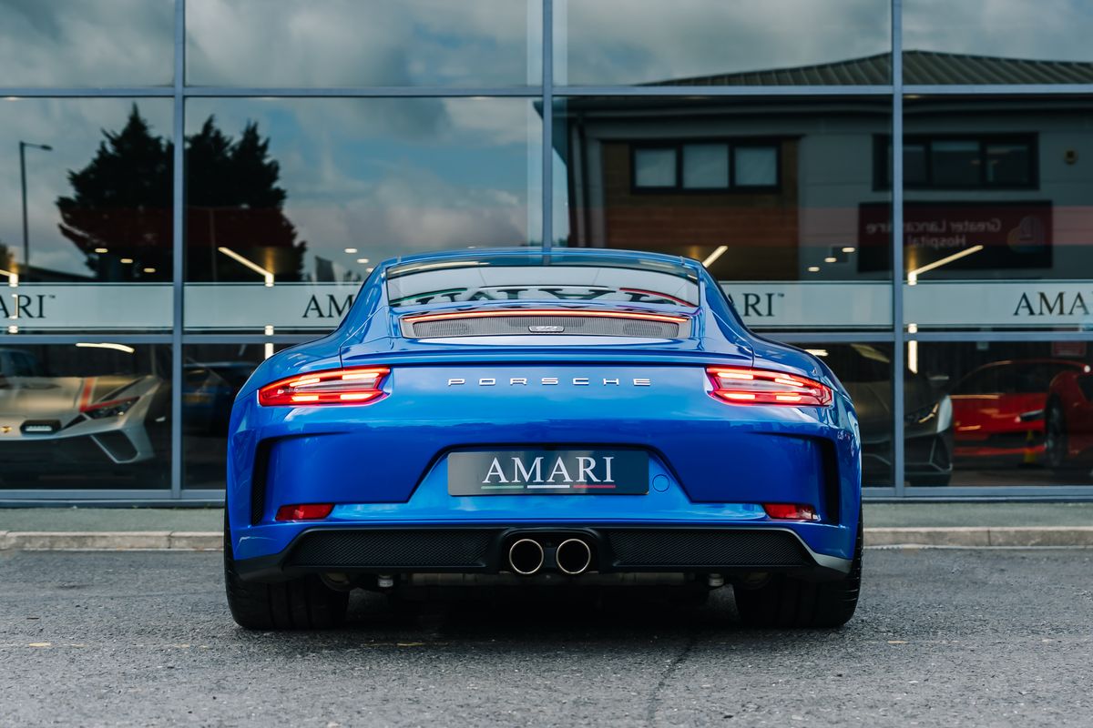 Porsche 911 991.2 GT3 Touring Manual