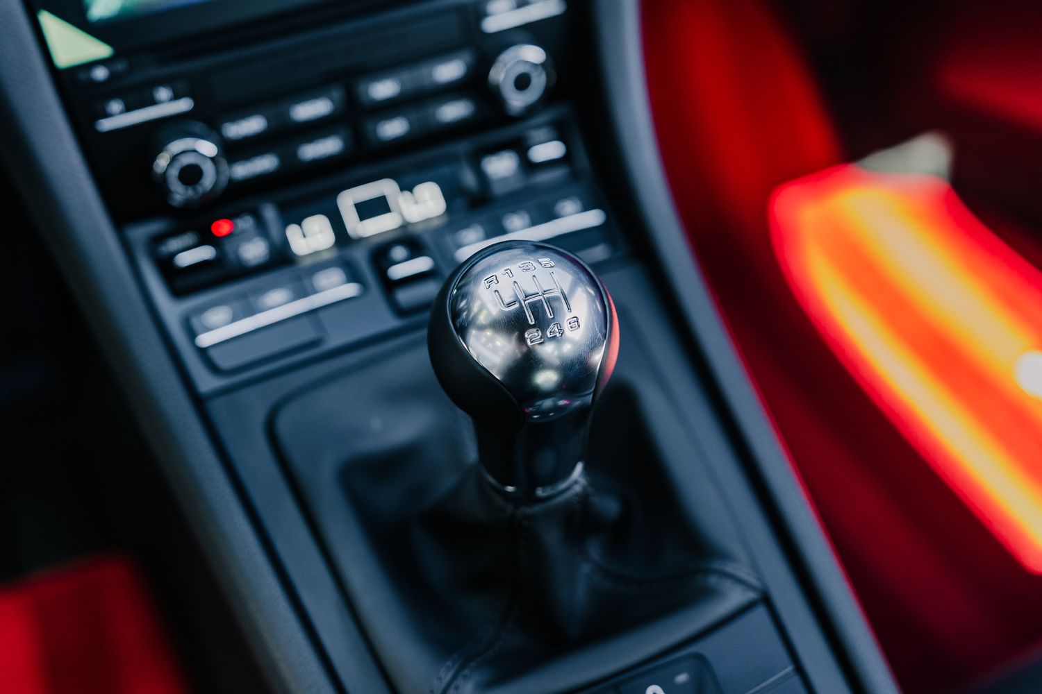 Porsche 911 991.2 GT3 Touring Manual