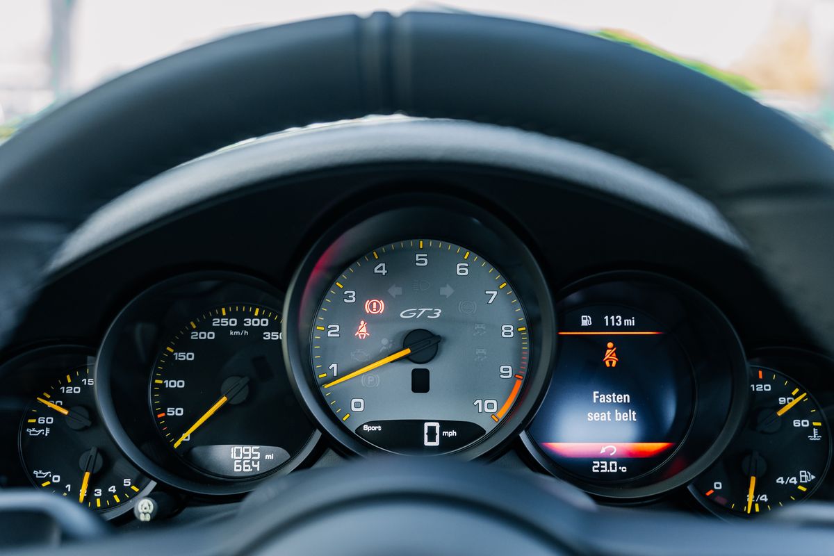 Porsche 911 991.2 GT3 Touring Manual