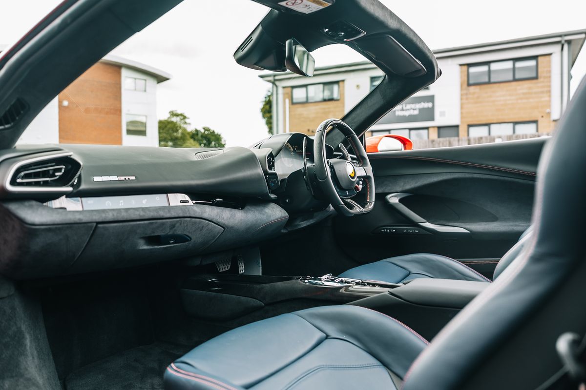 FERRARI 296 GTS