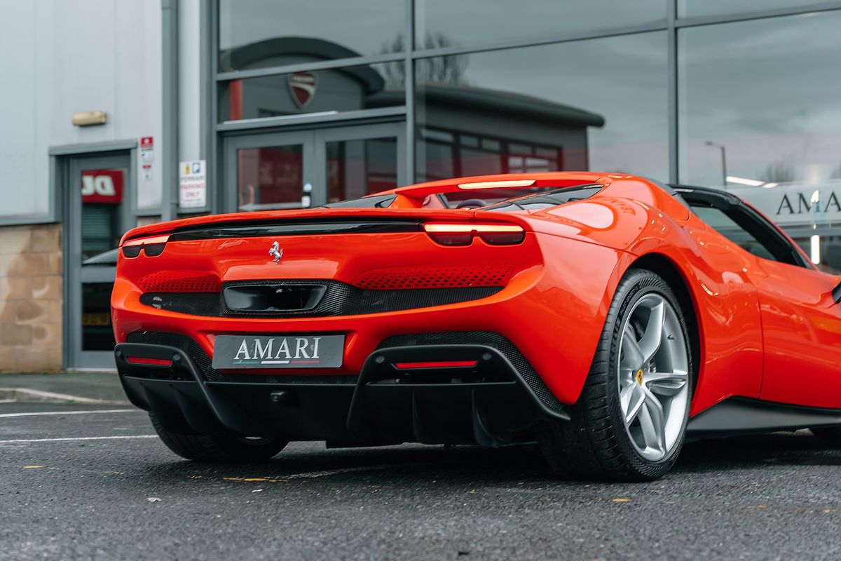 FERRARI 296 GTS