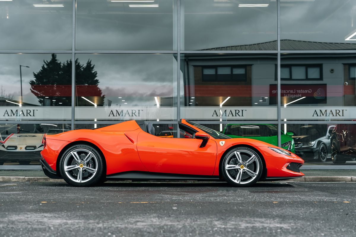 FERRARI 296 GTS