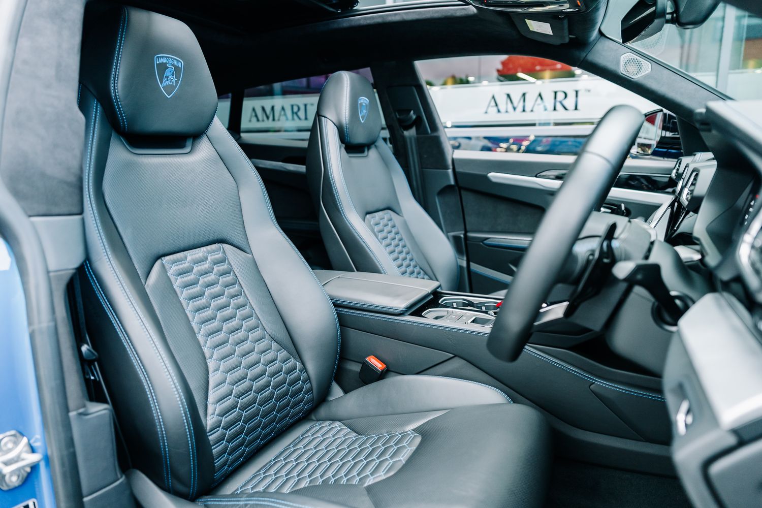 Lamborghini Urus V8