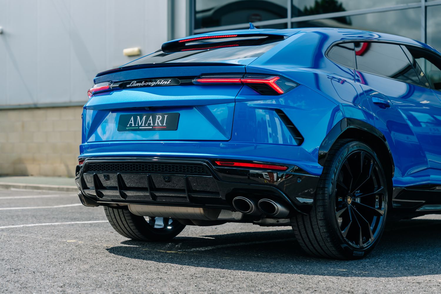 Lamborghini Urus V8