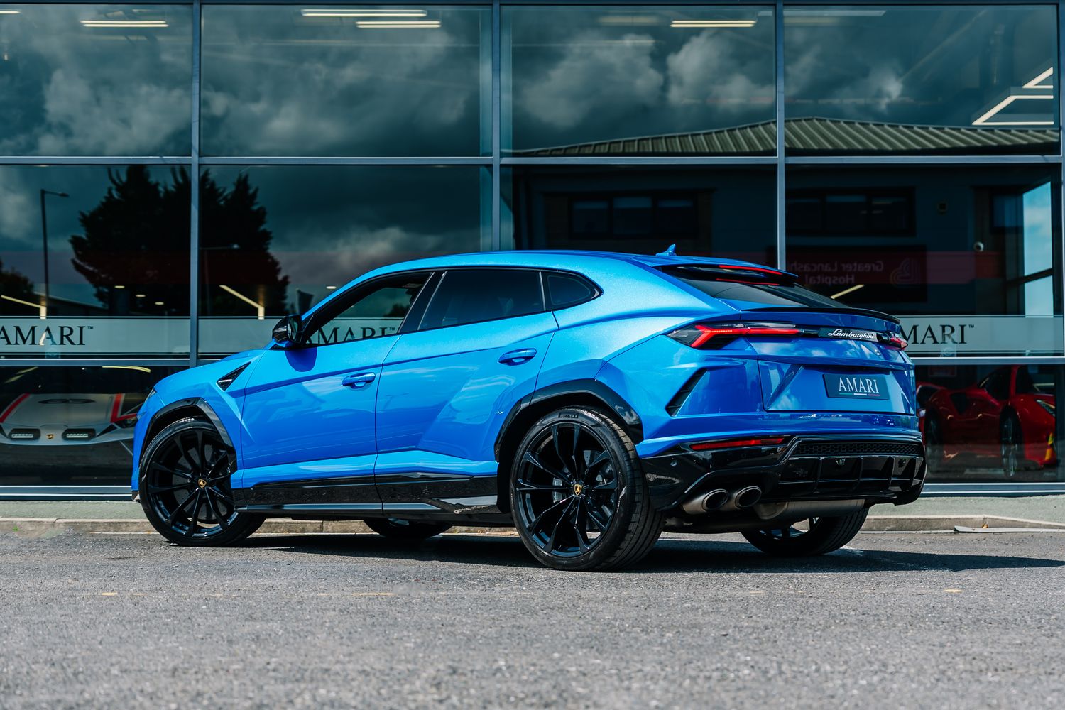 Lamborghini Urus V8