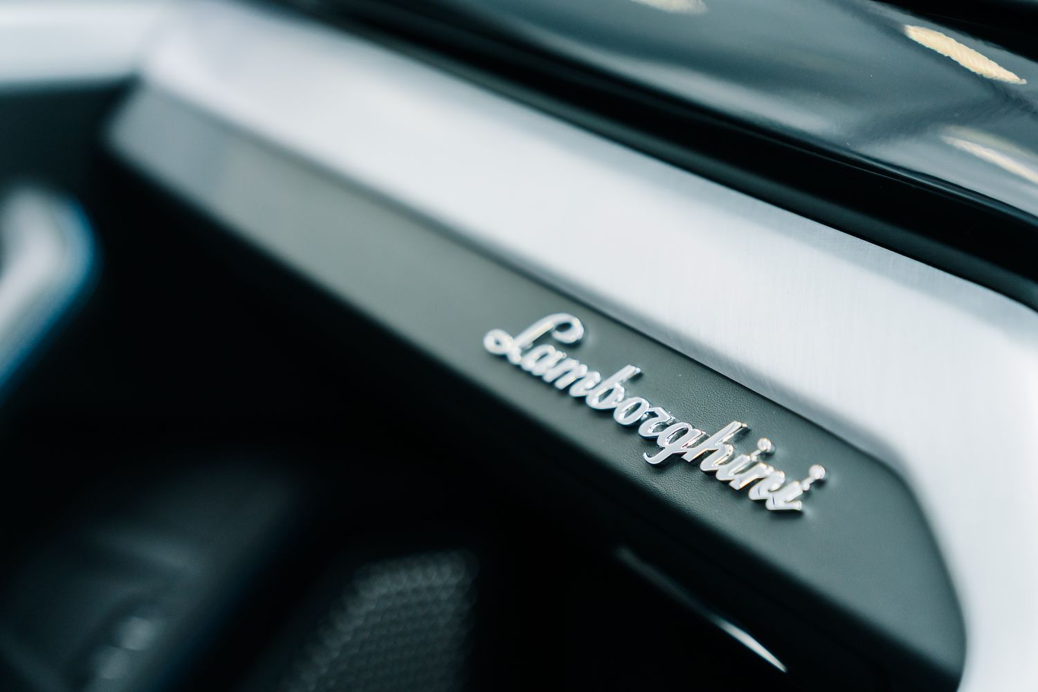 Lamborghini Urus V8