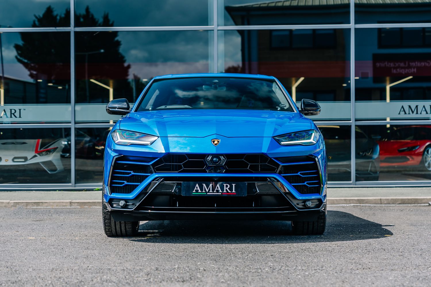 Lamborghini Urus V8