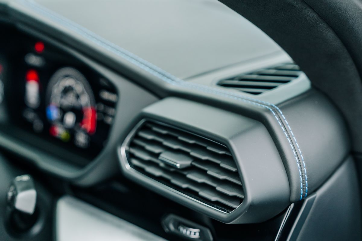 Lamborghini Urus V8