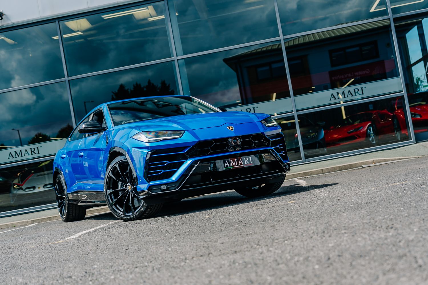 Lamborghini Urus V8