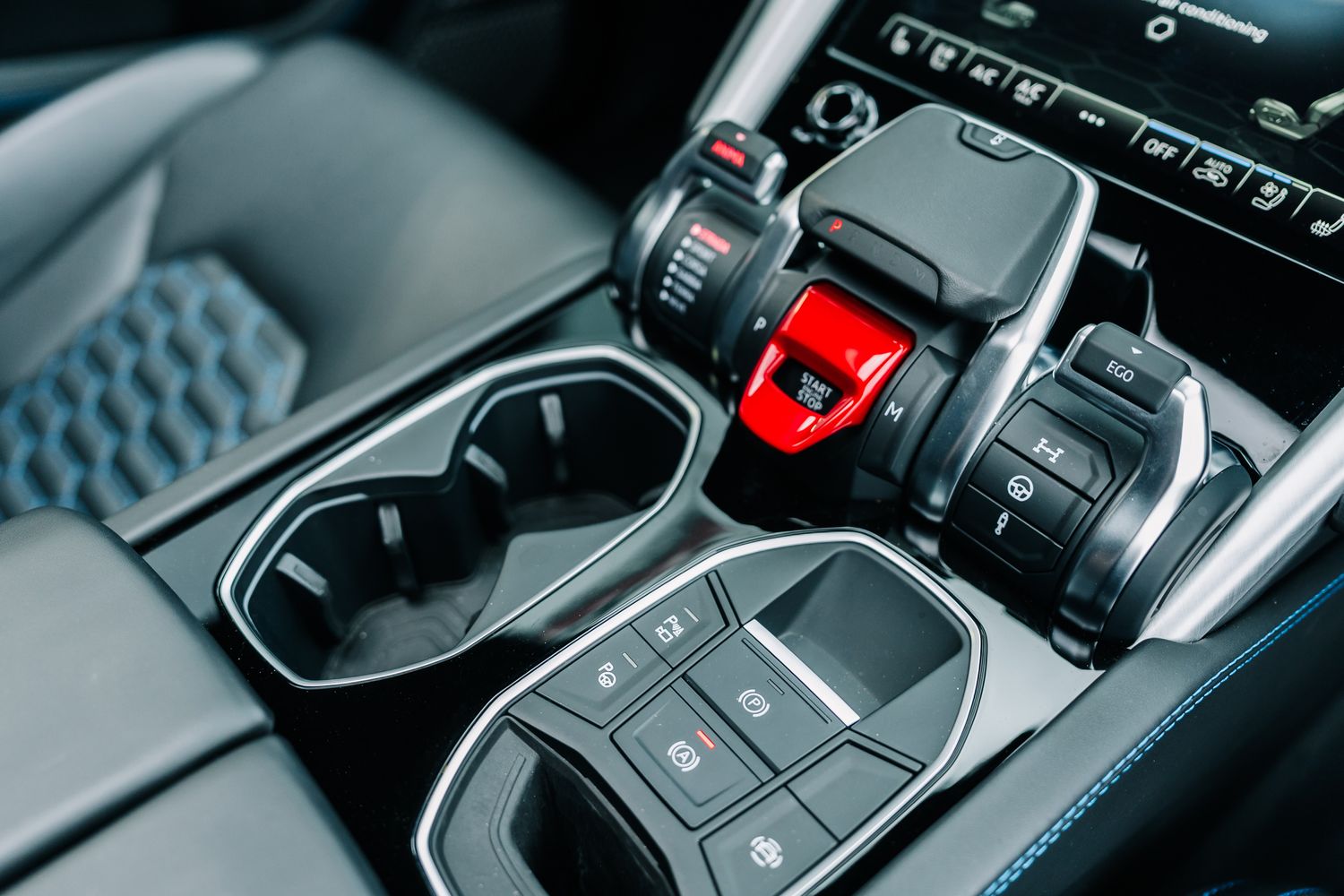 Lamborghini Urus V8