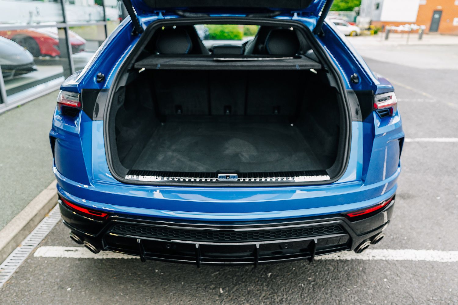 Lamborghini Urus V8