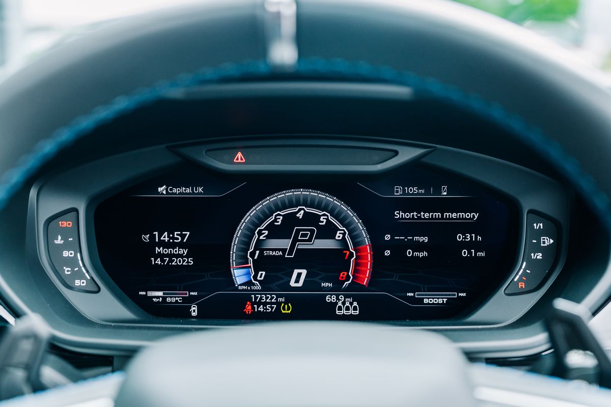 Lamborghini Urus V8