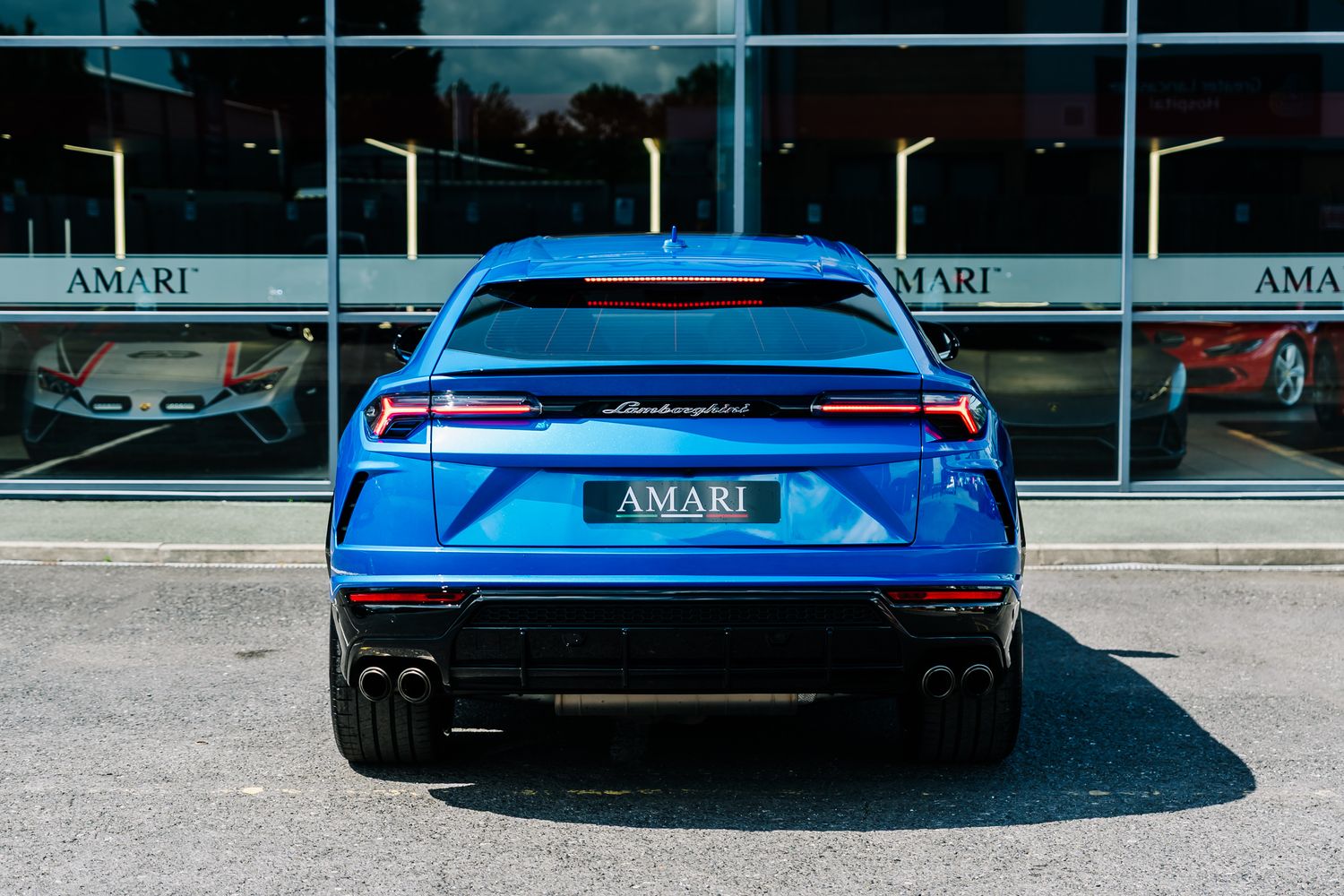 Lamborghini Urus V8