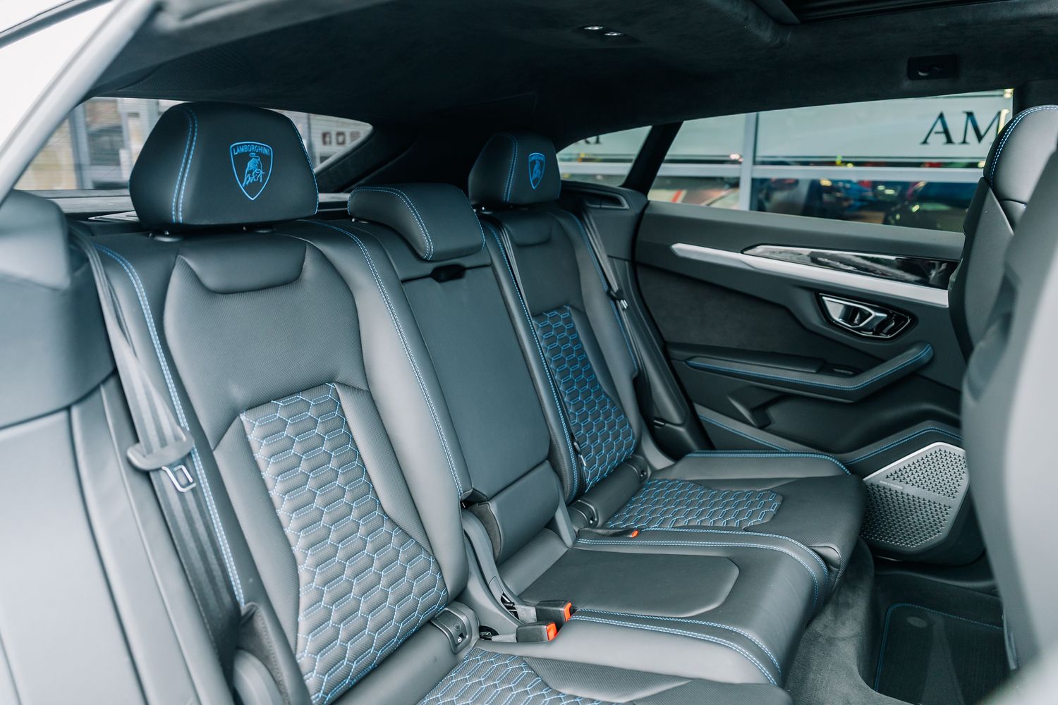 Lamborghini Urus V8