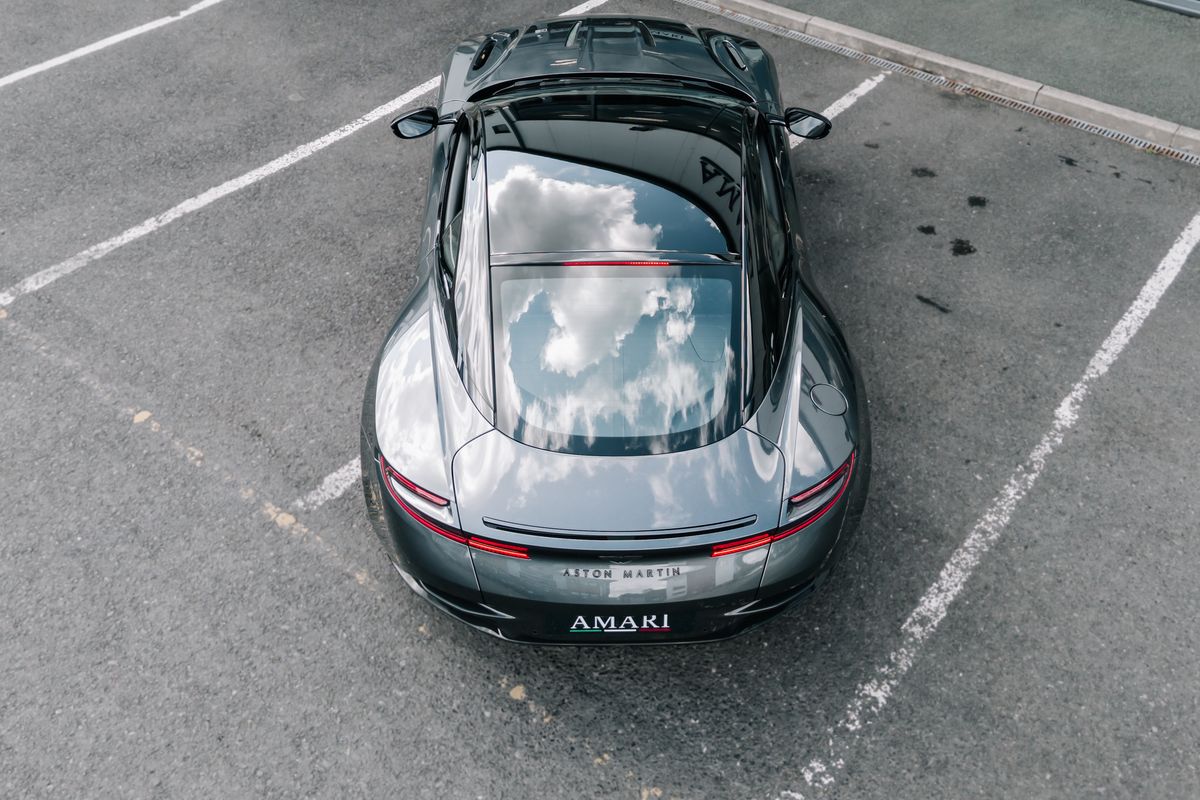 ASTON MARTIN DB11 V12