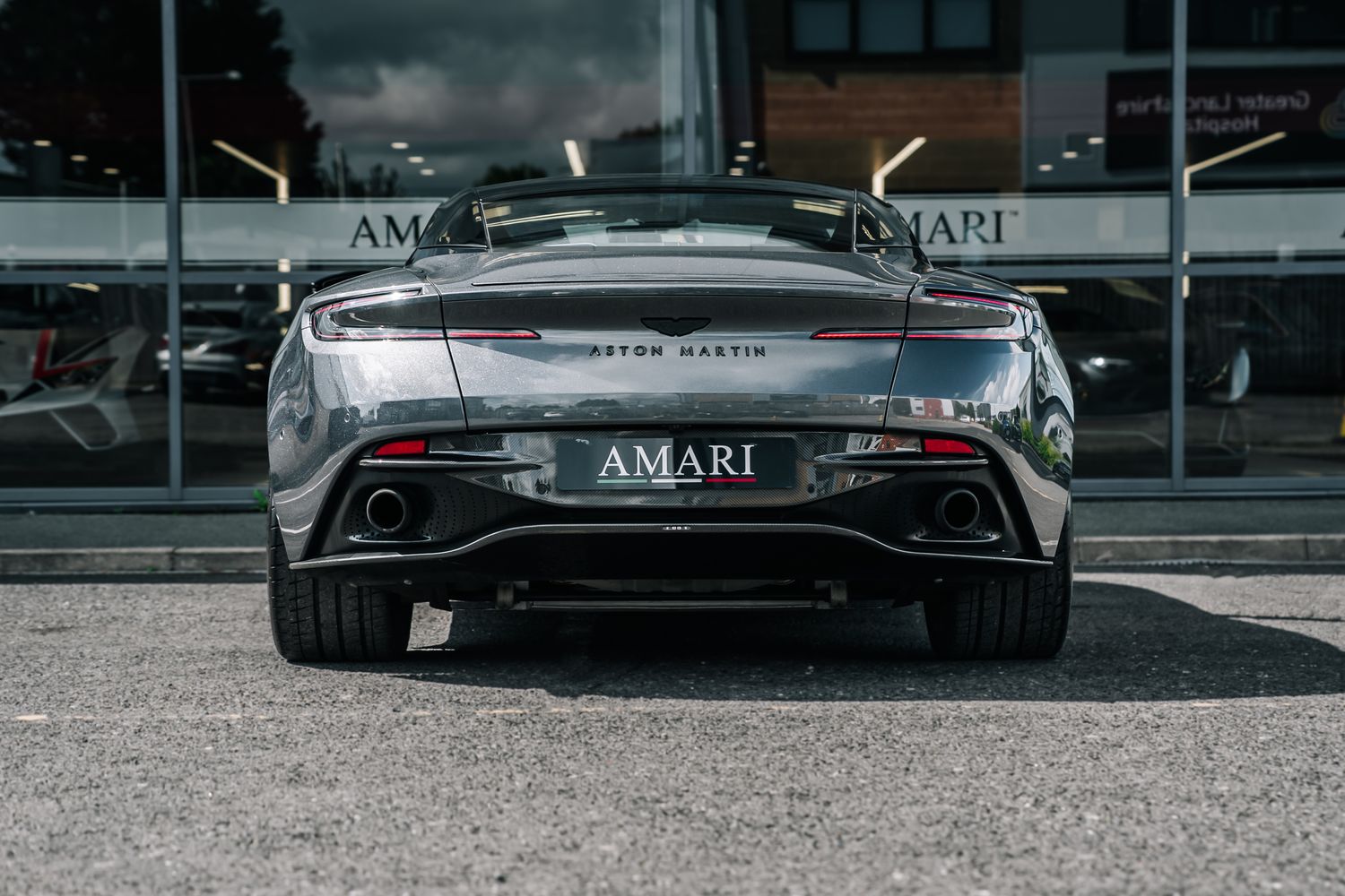 Aston Martin DB11 V12 V12