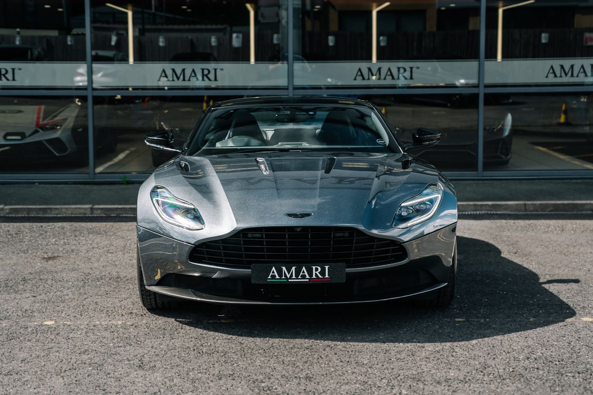 ASTON MARTIN DB11 V12