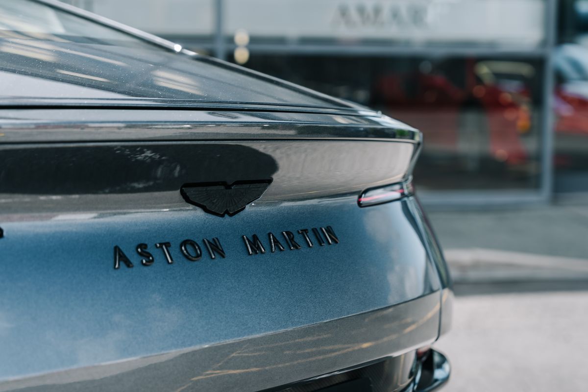 ASTON MARTIN DB11 V12