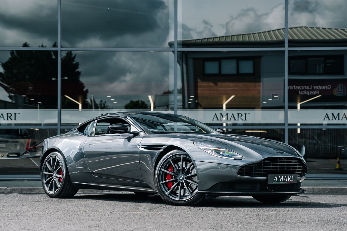 ASTON MARTIN DB11 V12