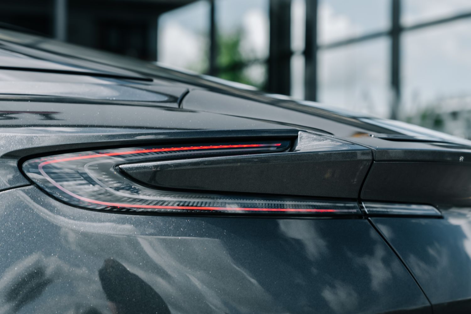 Aston Martin DB11 V12 V12