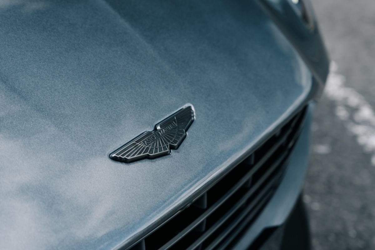 ASTON MARTIN DB11 V12