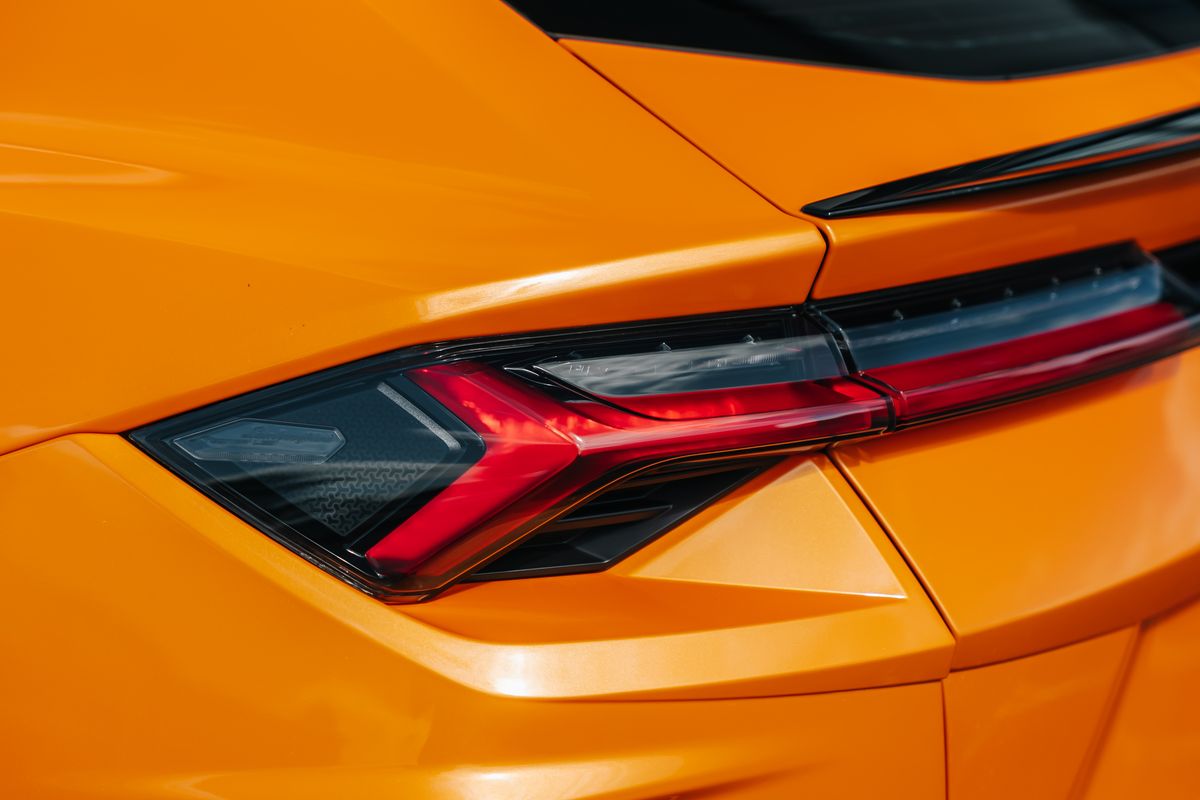 Lamborghini Urus Pearl Capsule