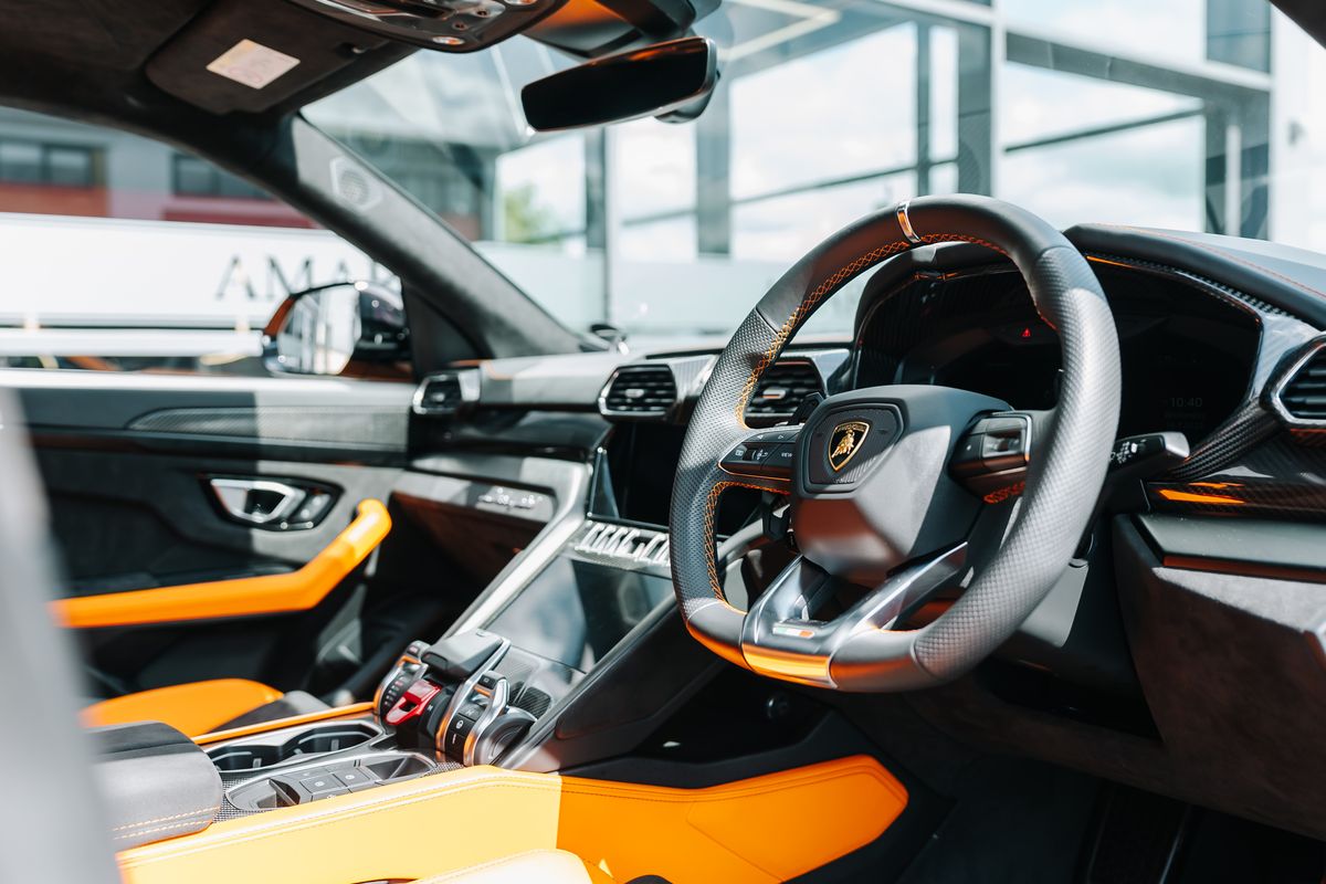 Lamborghini Urus Pearl Capsule