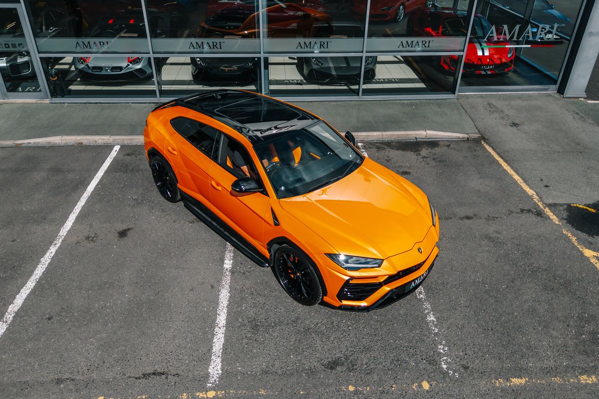 Lamborghini Urus Pearl Capsule