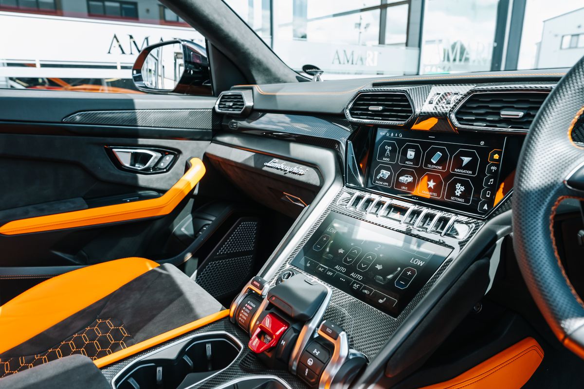 Lamborghini Urus Pearl Capsule