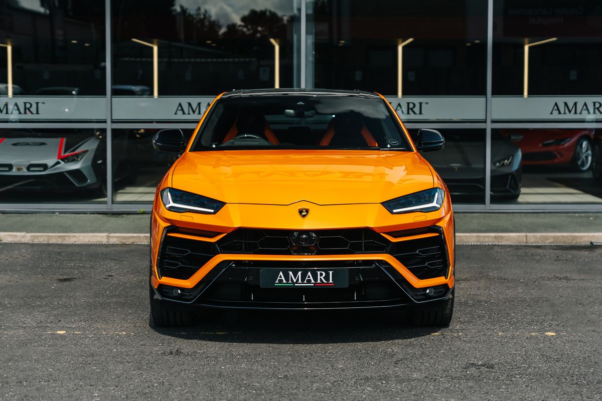 Lamborghini Urus Pearl Capsule