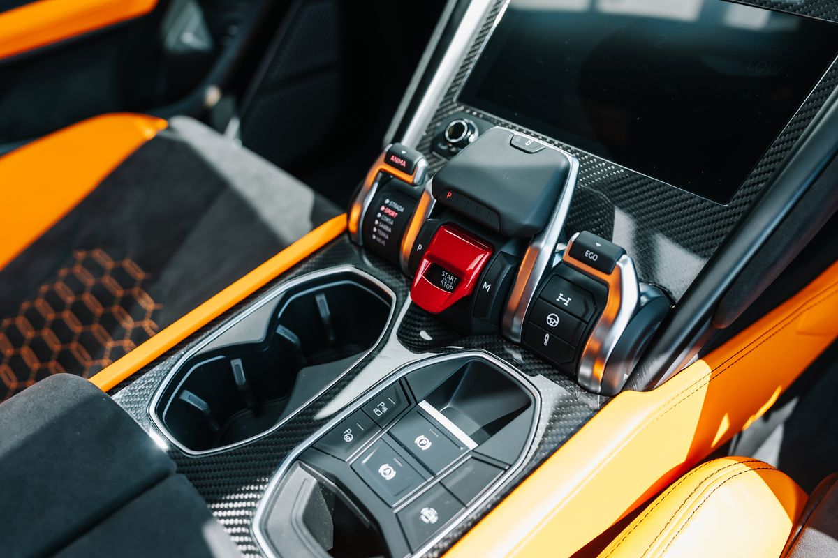 Lamborghini Urus Pearl Capsule