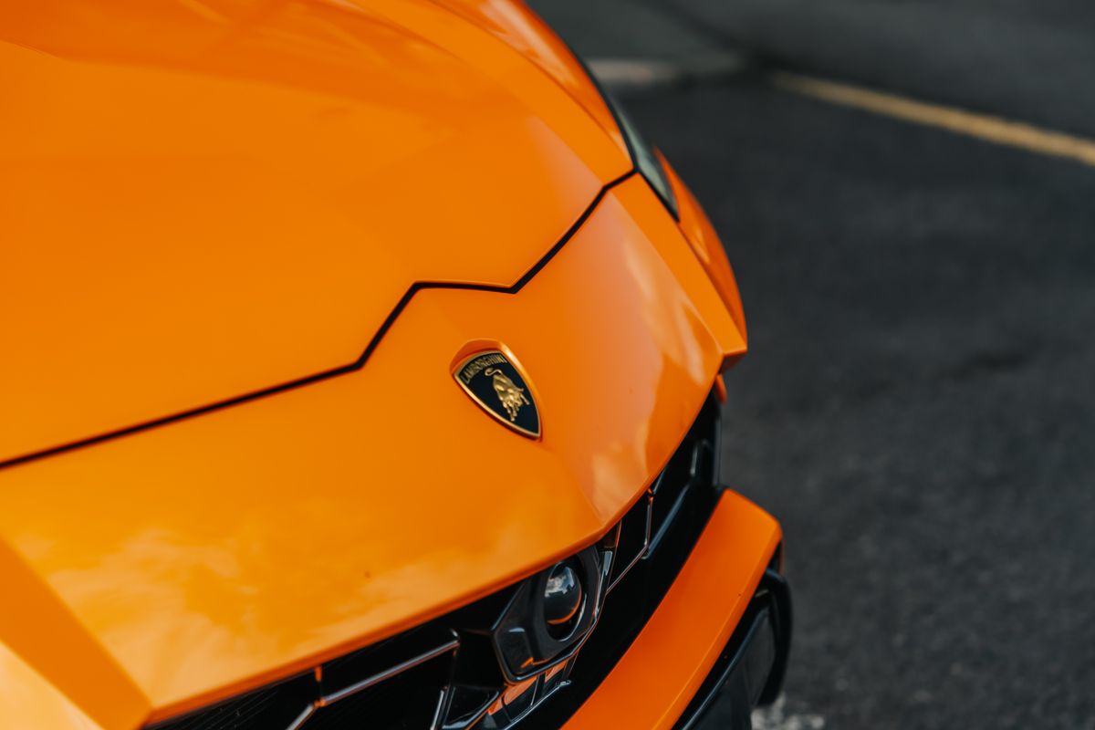 Lamborghini Urus Pearl Capsule