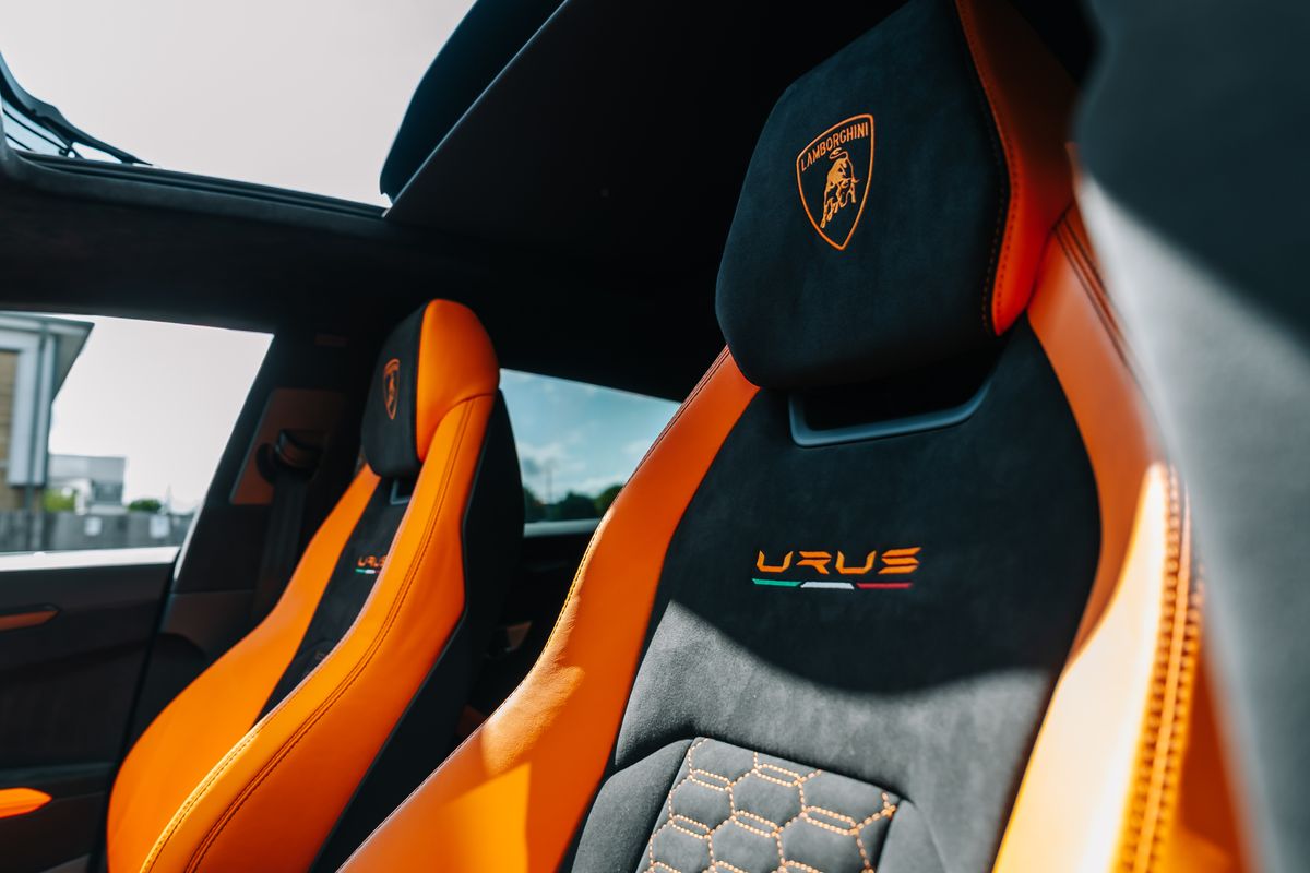 Lamborghini Urus Pearl Capsule