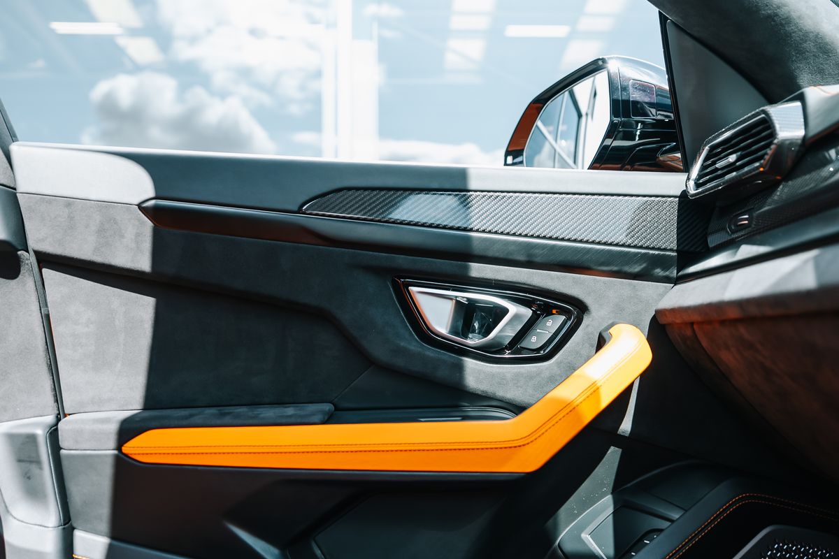 Lamborghini Urus Pearl Capsule